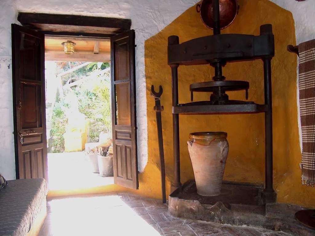 Algatocín Casa El Alambique酒店